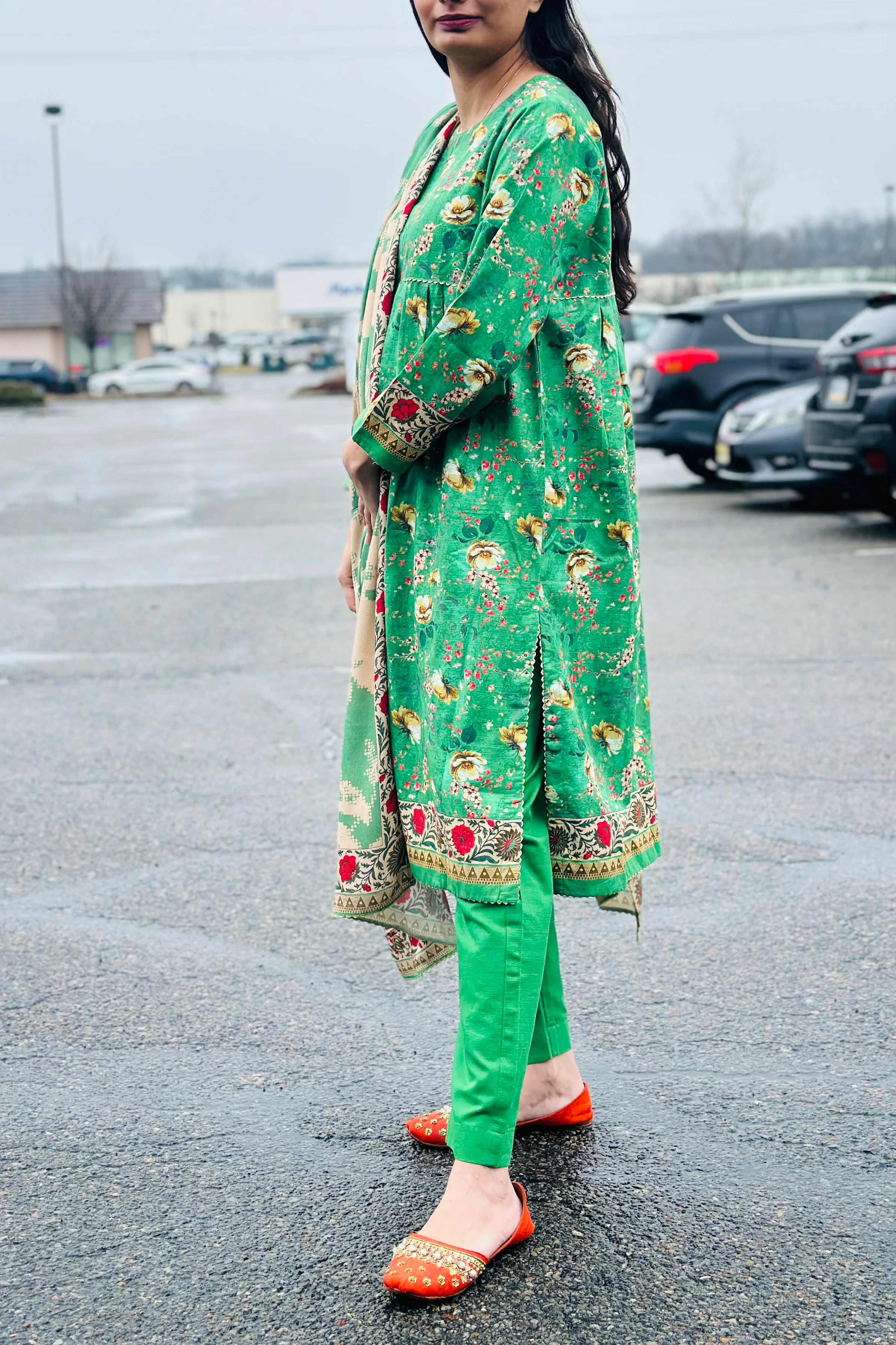 Gul Ahmed Stitched 3 Piece Pashmina AP#42036 J(82) - Image 3